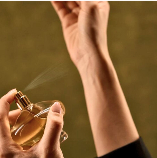 How to apply perfume: tips for long-lasting fragrance and maximum effect